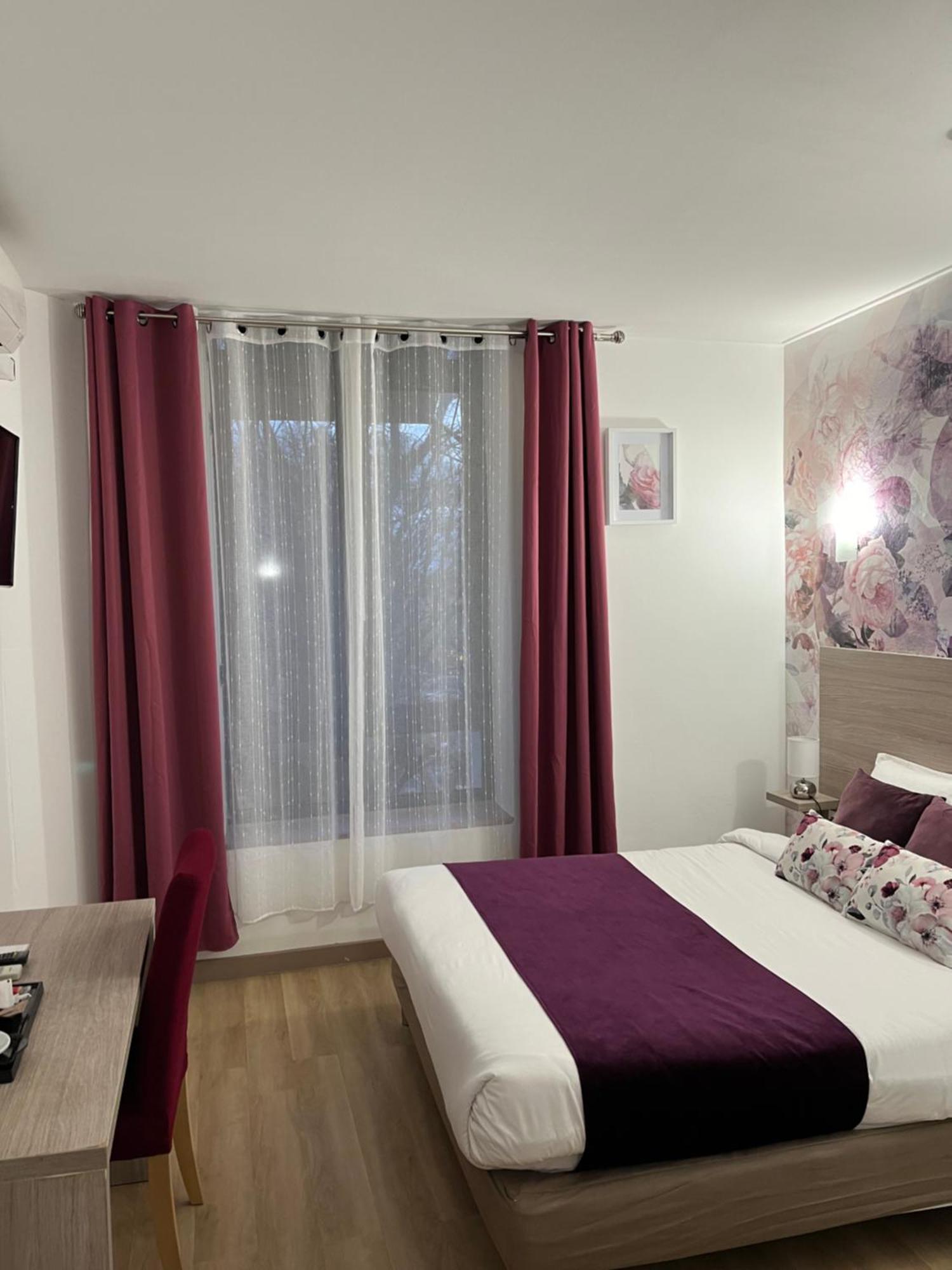 Empire Hotel Nimes Exterior photo